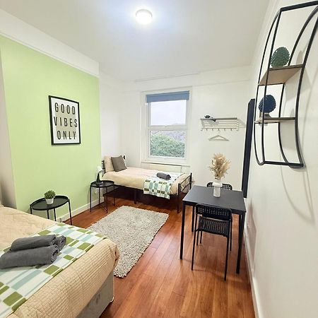 Cricklewood Broadway Guest Home London Exterior photo