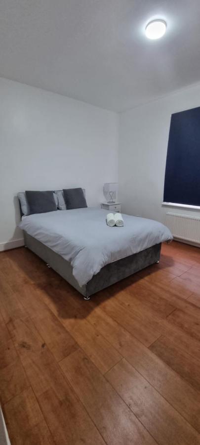 Cricklewood Broadway Guest Home London Exterior photo